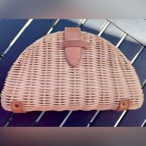 J.Crew Fan Rattan Straw Clutch - ASO Meghan Markle